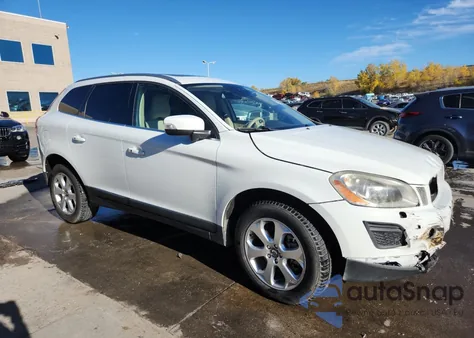 2012 Volvo Xc60 3.2 z USA, uszkodzony, nr VIN YV4952DL8C2281284